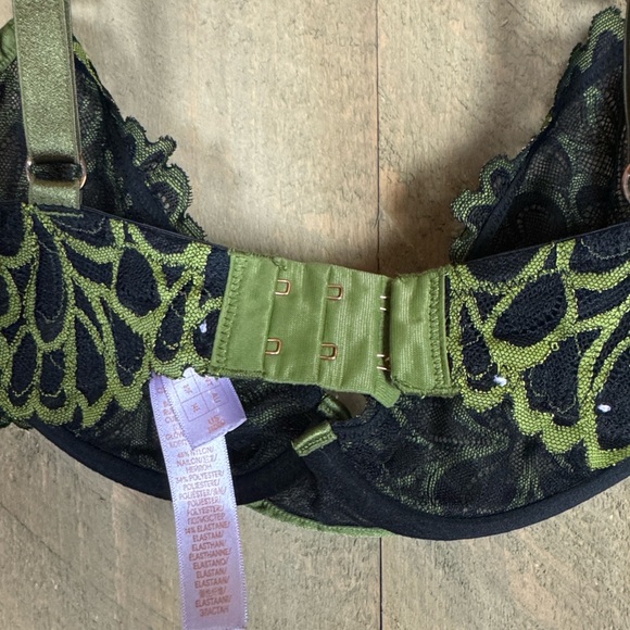 Savage X FENTY Sorry Not Sorry lace  balconette bra Green Size 36DDD / 36F - Picture 7 of 15